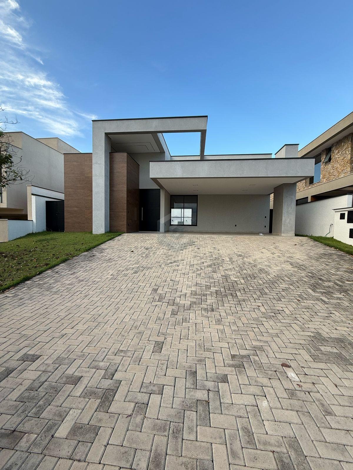 Casa à venda com 3 quartos, 5 banheiros, 6 vagas e 248m² no Alphaville 3, Votorantim — foto principal