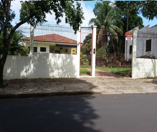 Casa em Vila Morangueira  -  Maringá