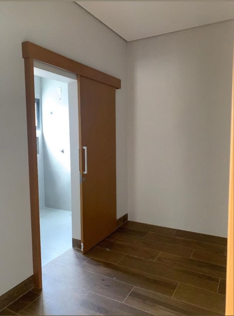 Casa à venda com 3 quartos, 3 suítes, 4 vagas e 250m² no Alphaville, Ribeirão Preto (SP) — foto 16 de 24