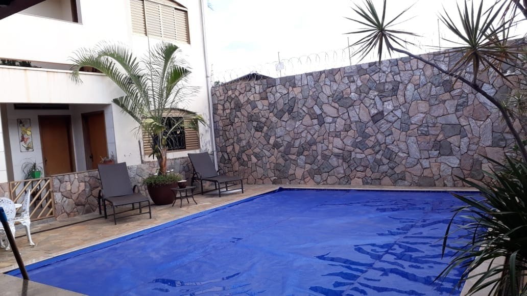 casa-a-venda-3-quartos-3-suites-2-vagas-tibery-ube