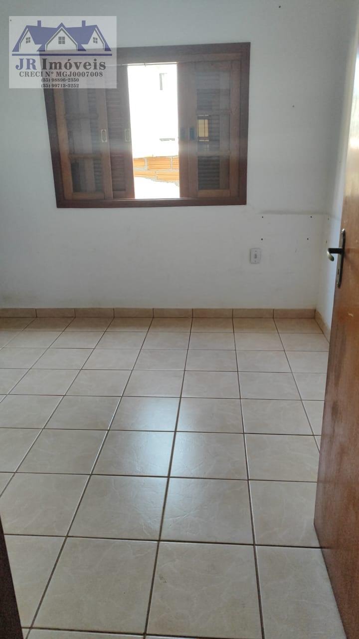 Casa à venda com 3 quartos, 2 banheiros, 3 vagas e 100m² no Centro, Piranguinho (MG) — foto 7 de 28
