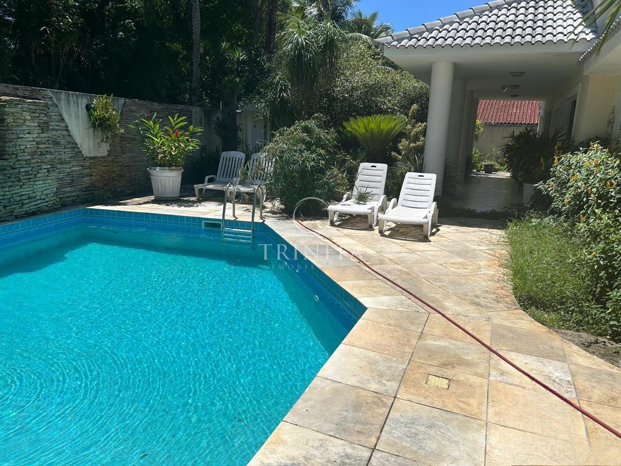 Área de Piscina 