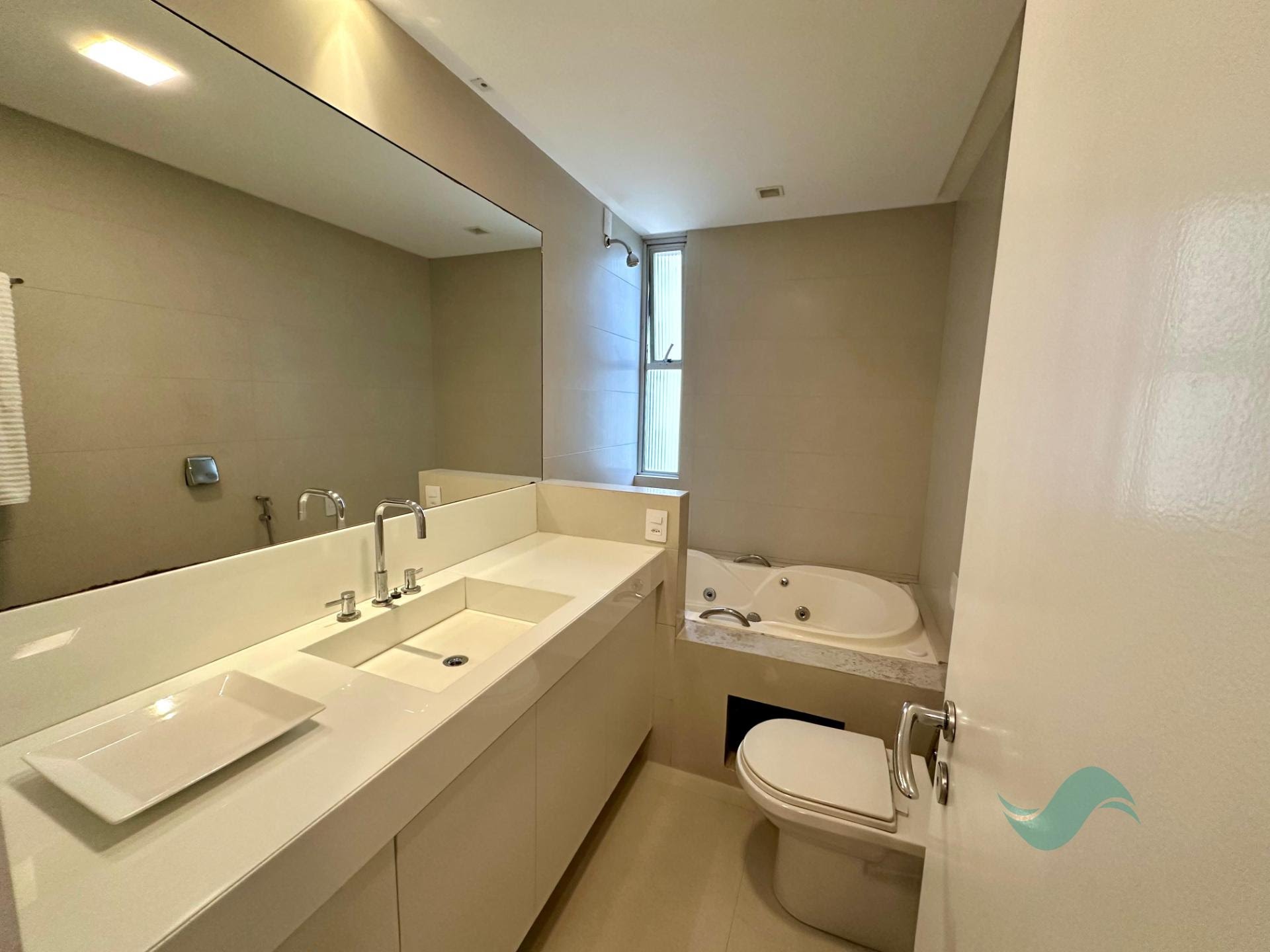 Apartamento à venda com 3 quartos, 1 suíte, 1 vaga e 104m² no Centro, Florianópolis (SC) — foto 10 de 18
