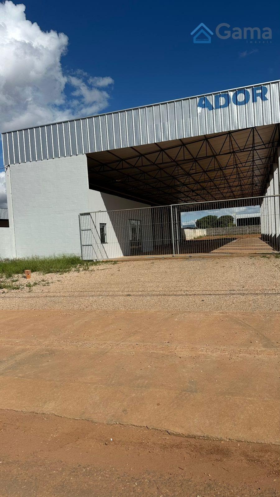 AREA COM ESCRITORIO
