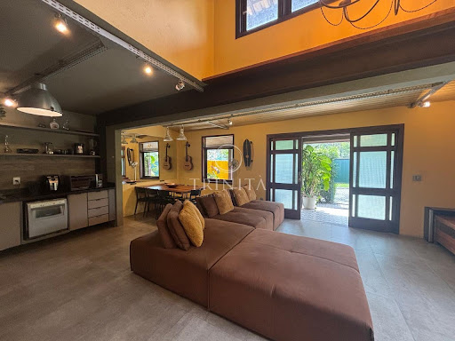 sala-e-cozinha-integradas-casa-200m²-praça-da-vargem-grande
