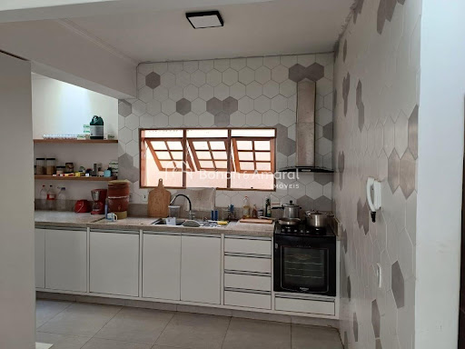 Casa, 4 quartos, 240 m² - Foto 9
