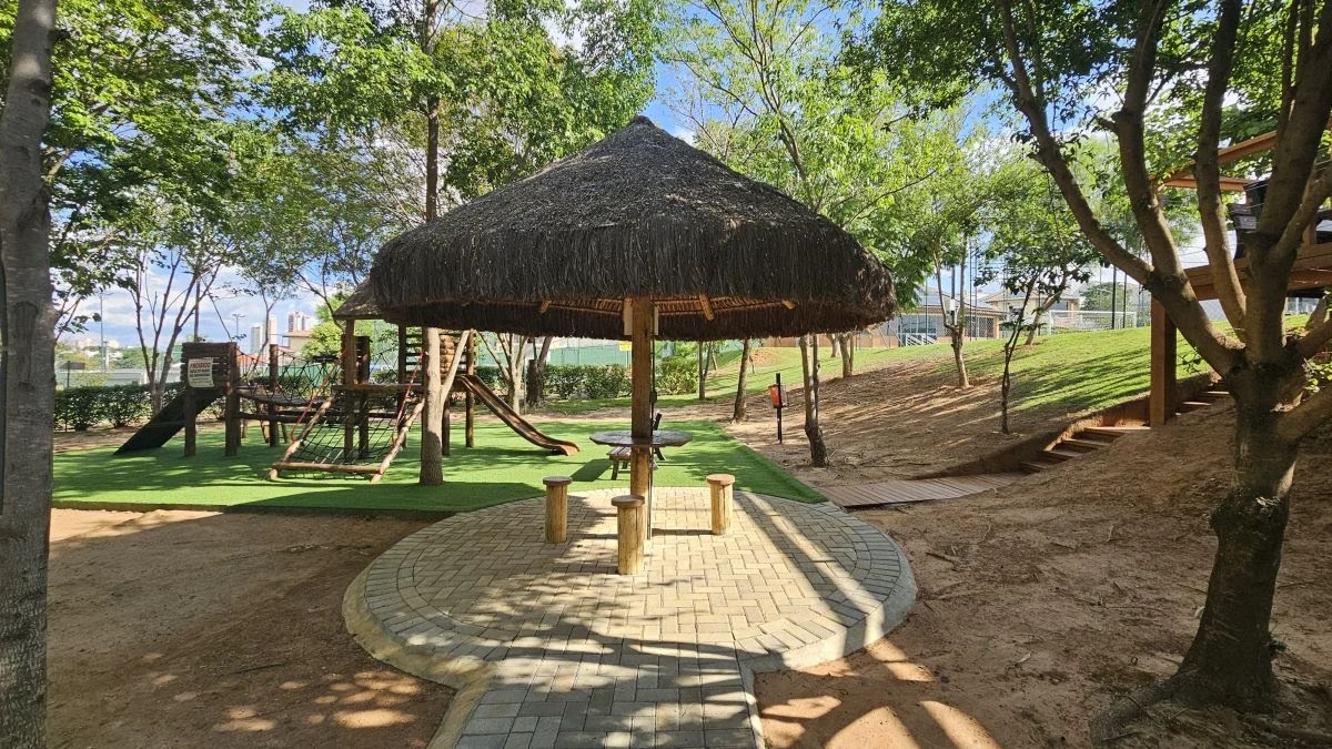 Casa à venda com 3 quartos, 3 suítes, 4 vagas e 235m² no Jardim Residencial Maria Dulce, Indaiatuba (SP) — foto 25 de 30