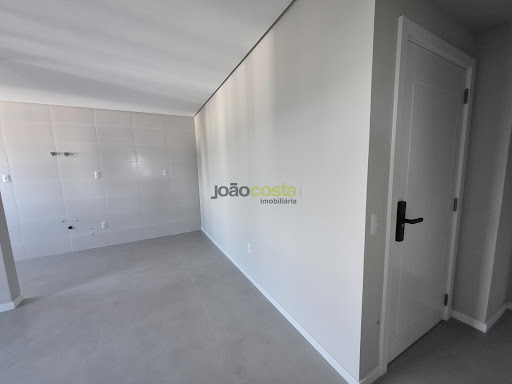 Apartamento em Pagani, Palhoça: 2 Dorms e Suíte em 66m²