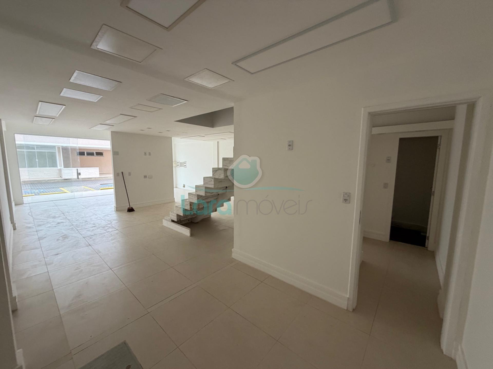 Comercial para alugar com 1 banheiro e 166m² no Lagoa, Macaé (RJ) — foto 17 de 30
