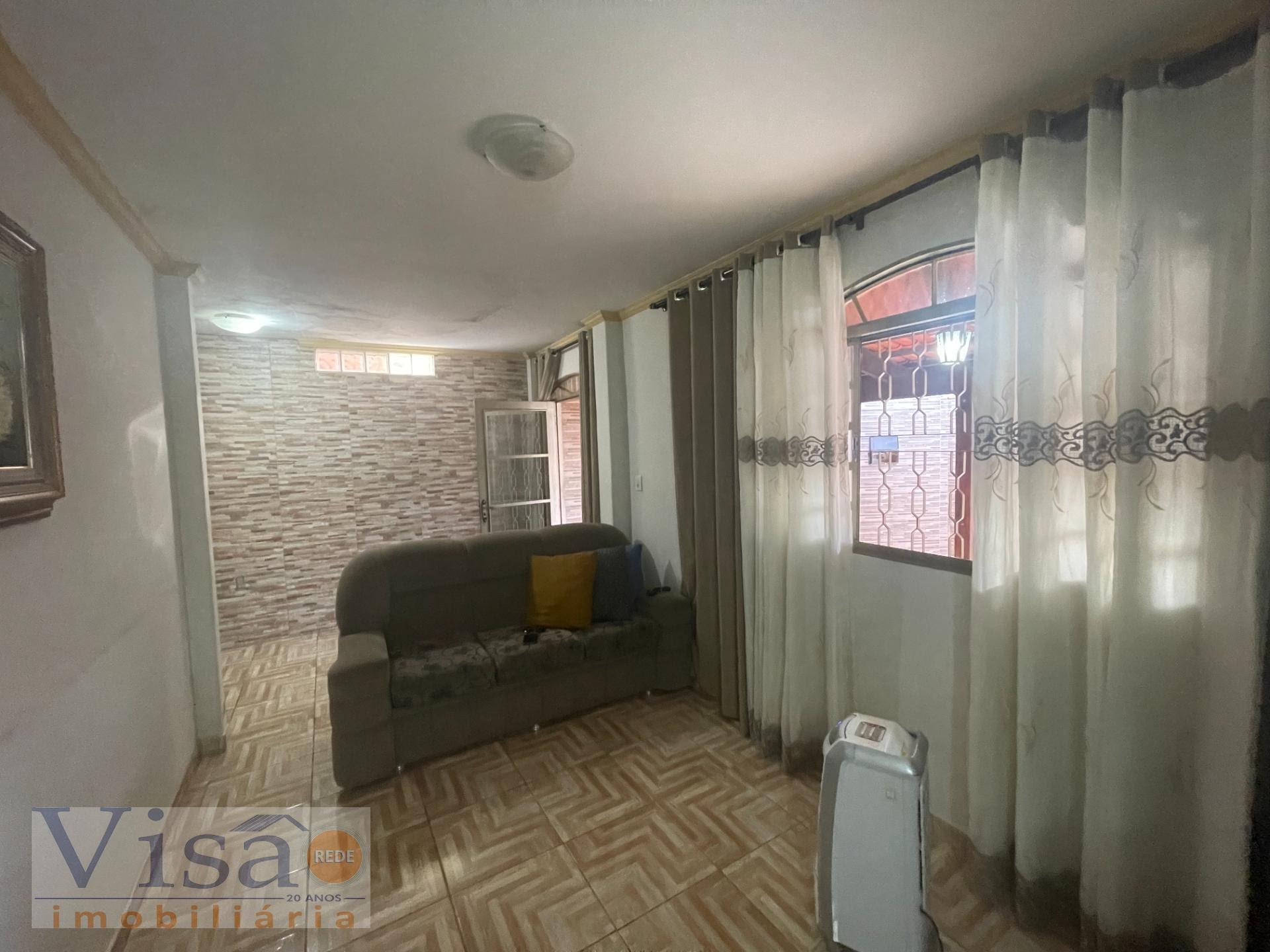 Casa à venda com 3 quartos, 1 suíte, 2 vagas e 250m² no Aparecida, Paracatu (MG) — foto 17 de 25