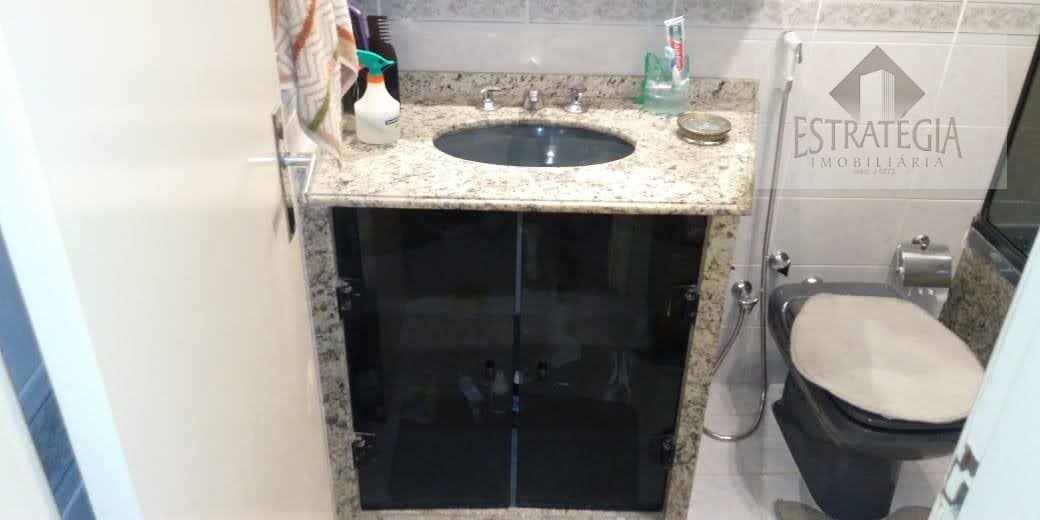 Apartamento à venda com 2 quartos, 1 suíte, 1 vaga e 75m² no Bingen, Petrópolis (RJ) — foto 8 de 9