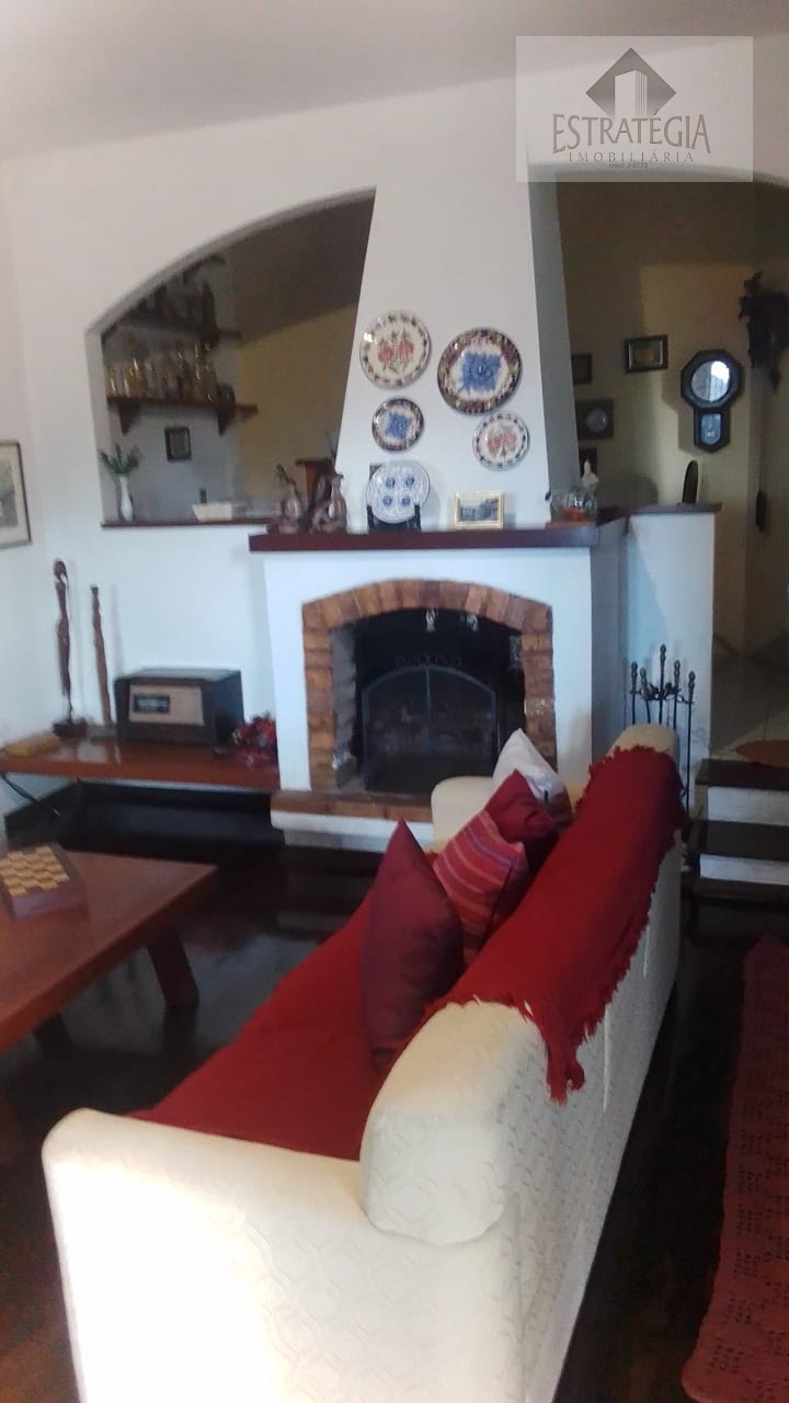 Casa à venda com 3 quartos, 1 suíte, 2 vagas e 180m² no Quitandinha, Petrópolis (RJ) — foto 22 de 23