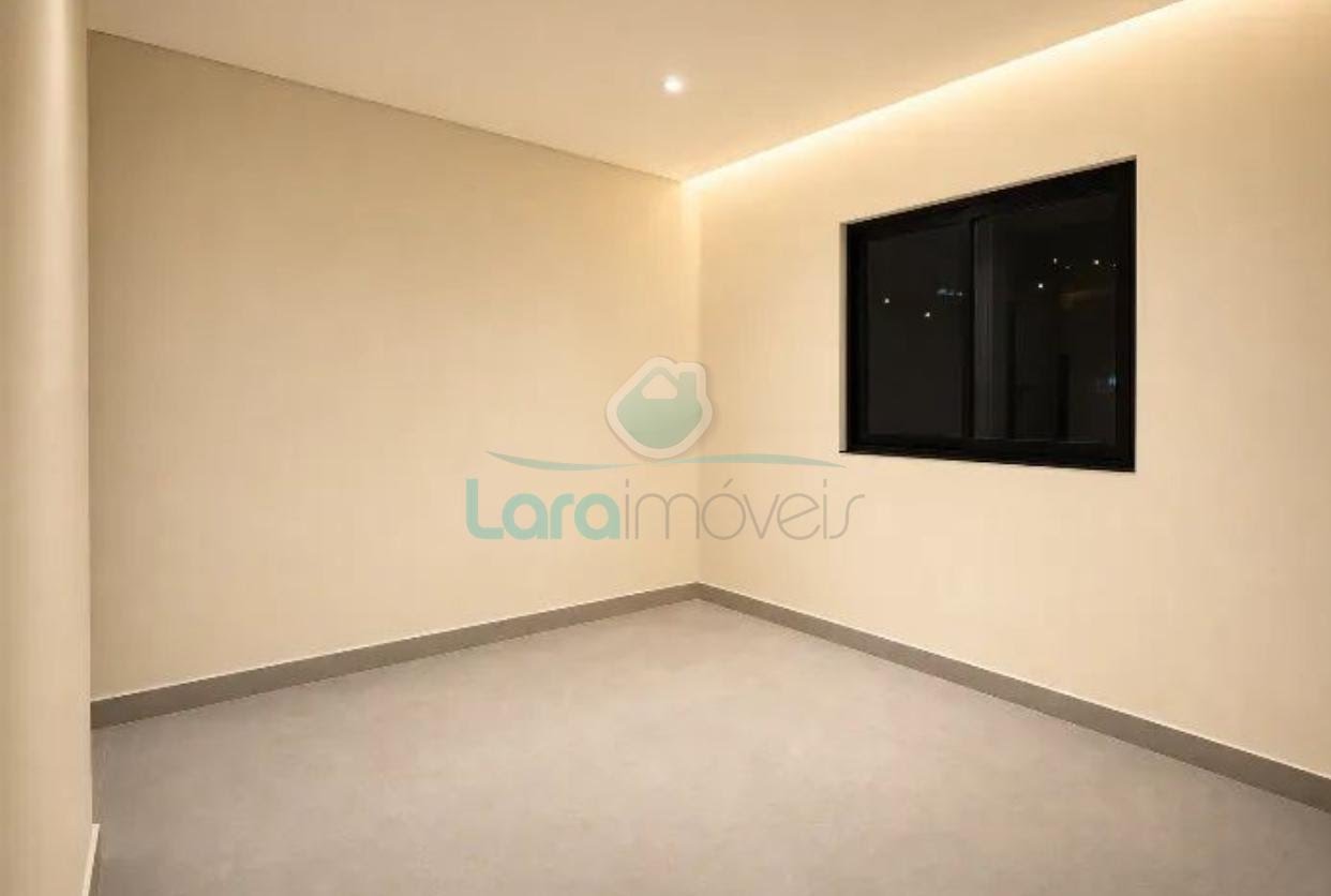Casa à venda com 3 quartos, 3 suítes, 2 vagas e 248m² no Cabiúnas, Macaé (RJ) — foto 10 de 18