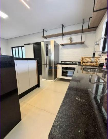 Casa à venda com 3 quartos, 3 suítes, 5 vagas e 138m² no Balneario Flórida, Praia Grande (SP) — foto 15 de 30