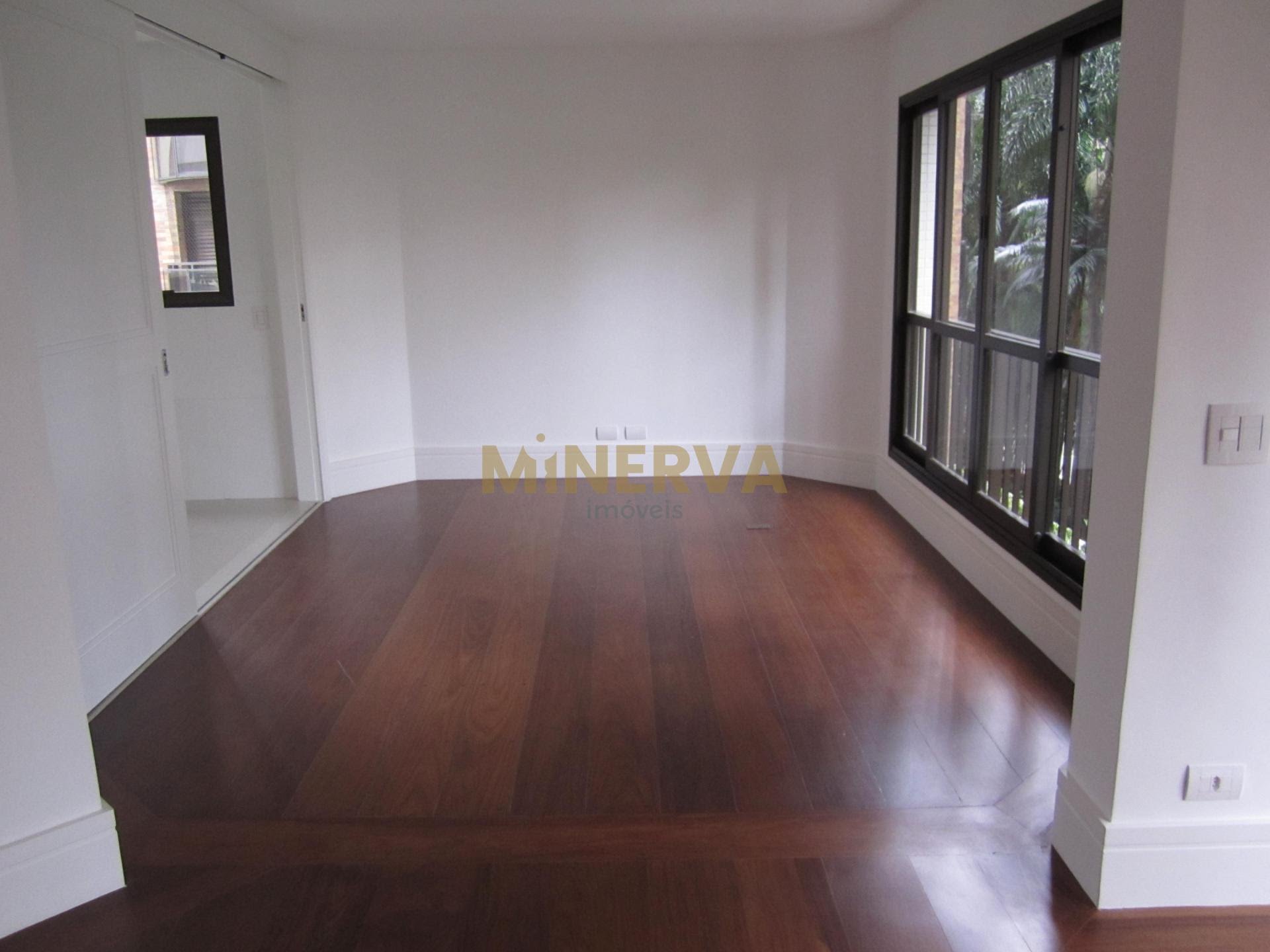 Apartamento à venda com 3 quartos, 3 suítes, 3 vagas e 319m² no Vila Nova Conceição, São Paulo (SP) — foto 5 de 15