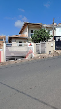 Casa Padrão no Bairro Ponte Nova em Extrema