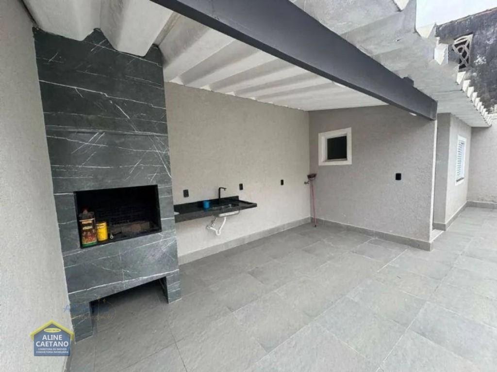 Casa à venda com 4 quartos, 2 suítes, 4 vagas e 165m² no Vila Caiçara, Praia Grande (SP) — foto 3 de 19