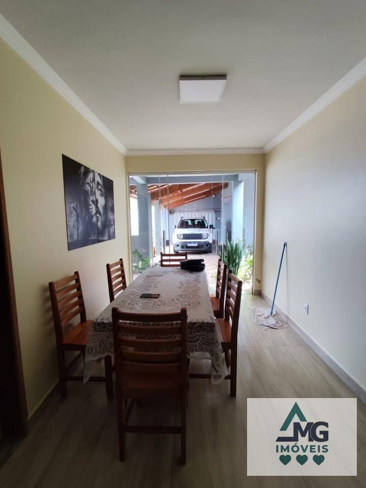 Casa, 3 quartos, 200 m² - Foto 1
