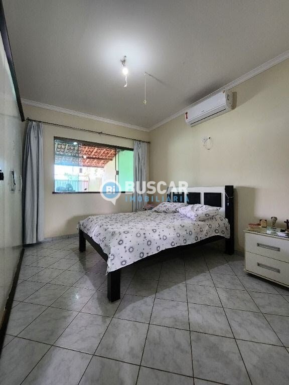 Casa à venda com 3 quartos, 1 suíte, 2 vagas e 250m² no Conceição, Feira de Santana (BA) — foto 11 de 13