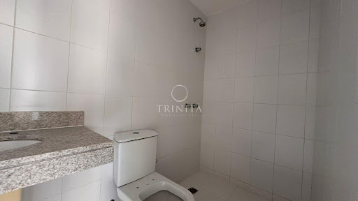 banheiro-trinitaimobiliaria-viure-ilhapura