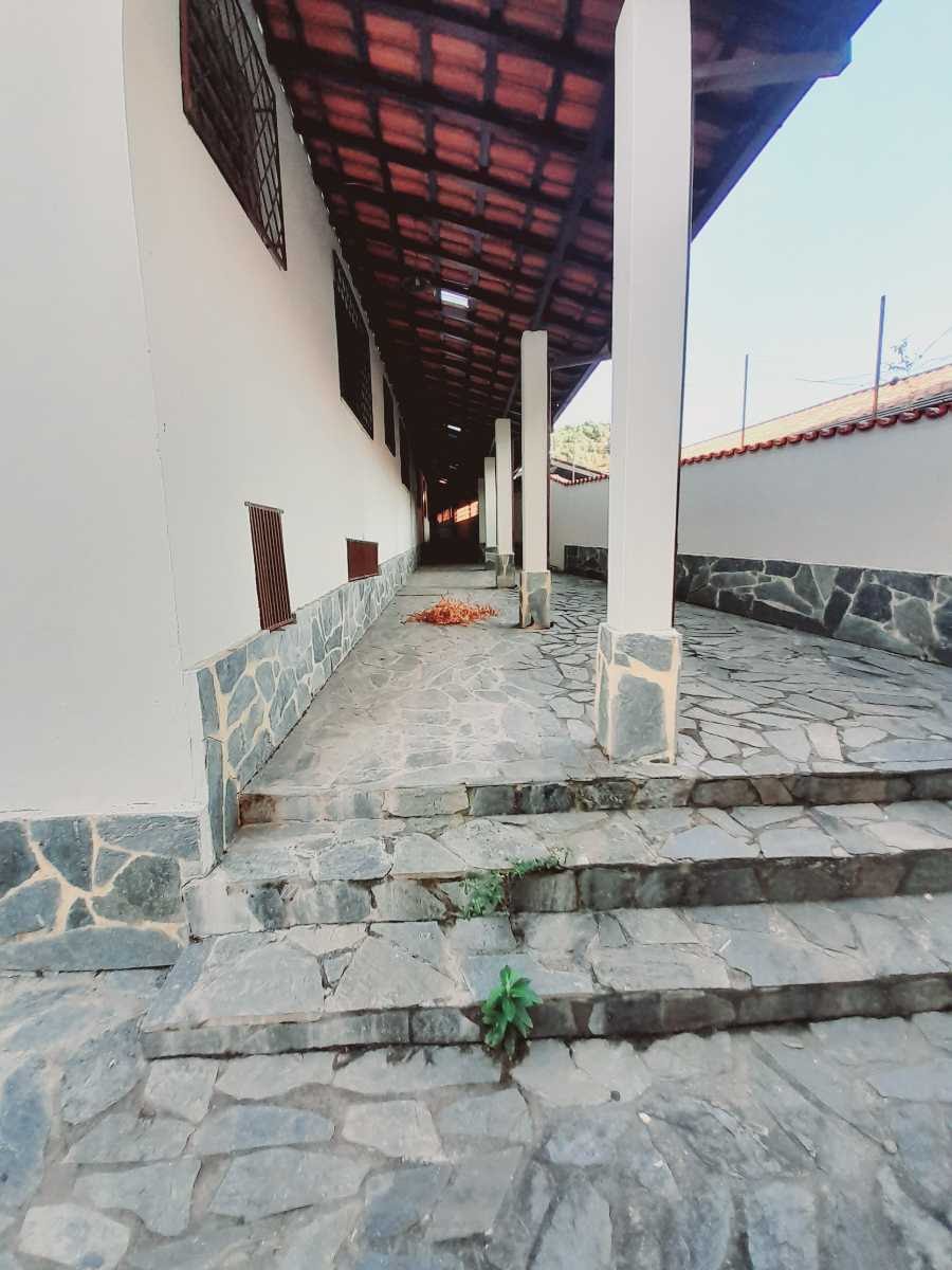 Casa à venda com 4 quartos, 1 suíte, 4 vagas e 270m² no São Geraldo, Santa Luzia (MG) — foto 20 de 27