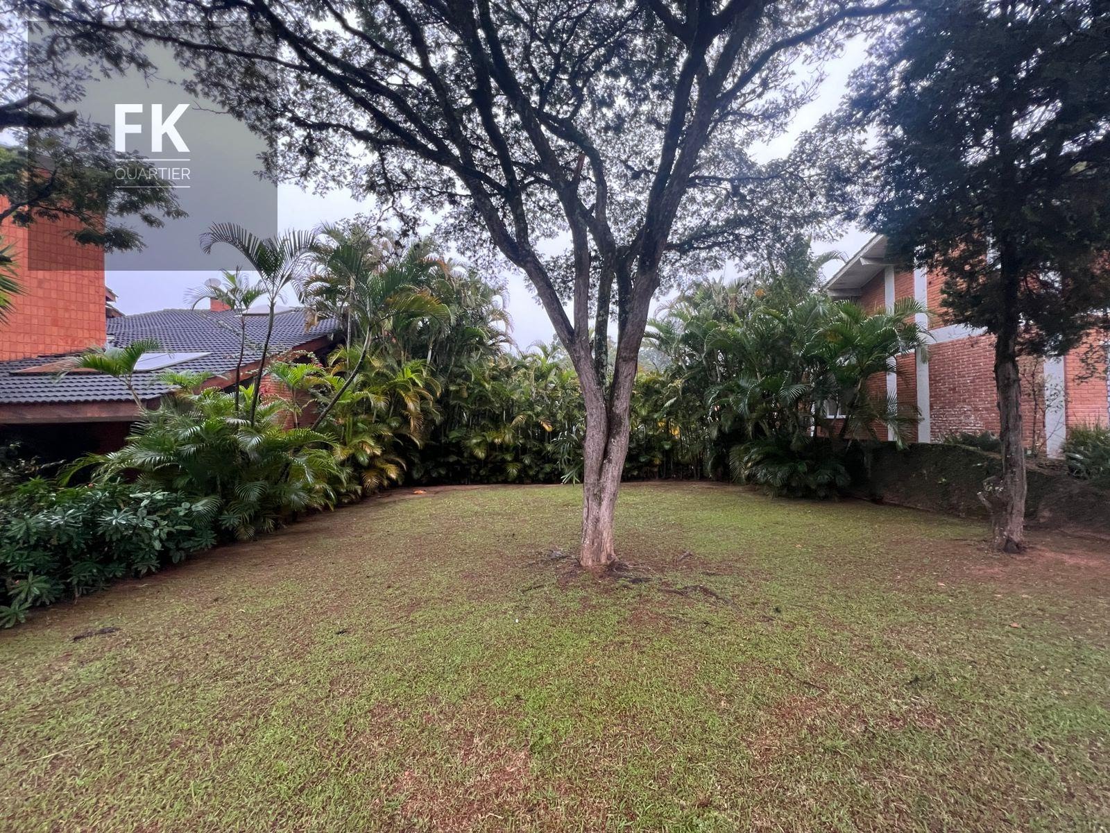 Terreno à venda com 439m² de terreno no Alphaville, Santana de Parnaíba — foto principal