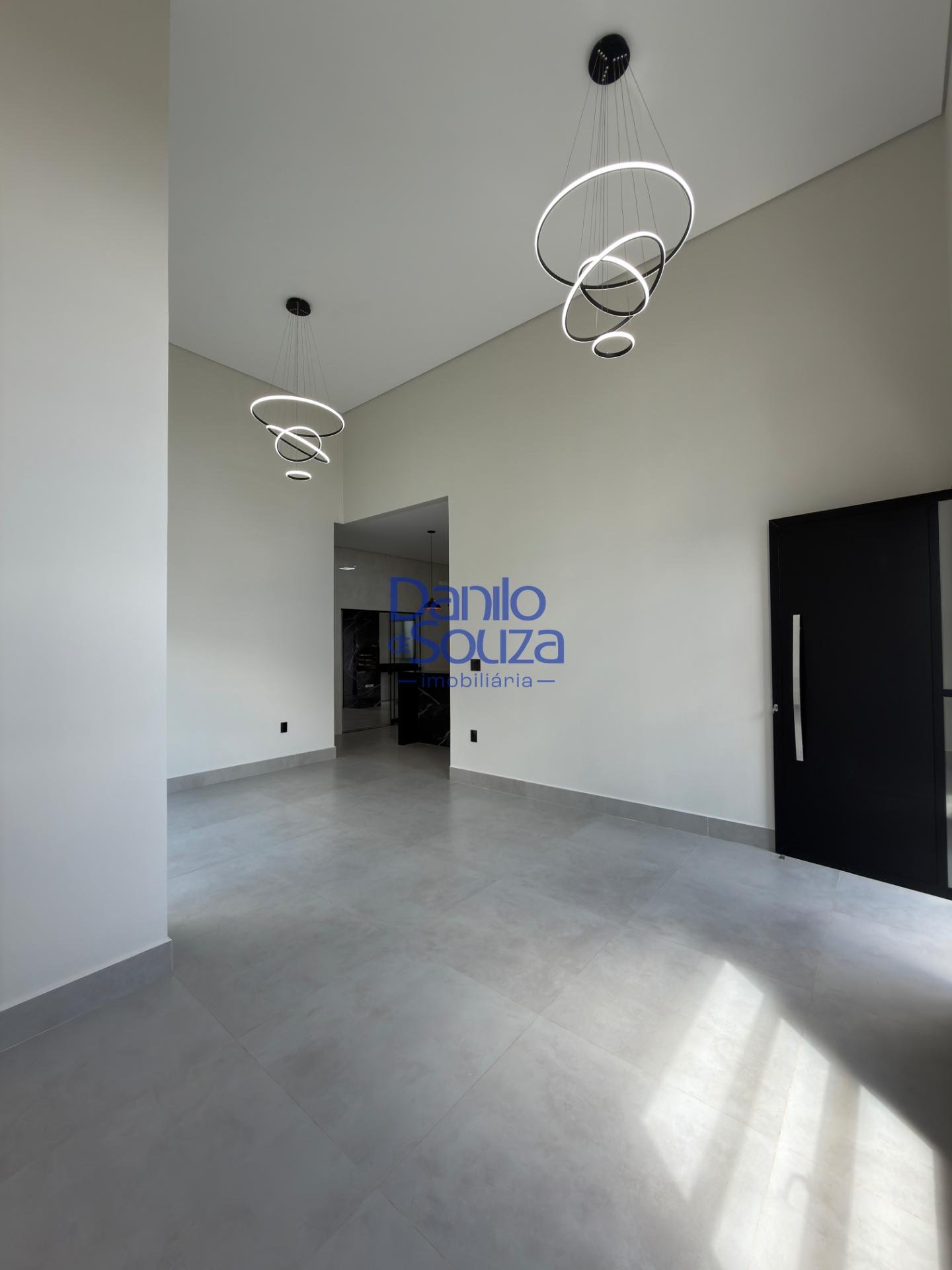 Casa à venda com 3 quartos, 1 suíte, 2 vagas e 175m² no Jardim Europa V, Araxá (MG) — foto 6 de 15