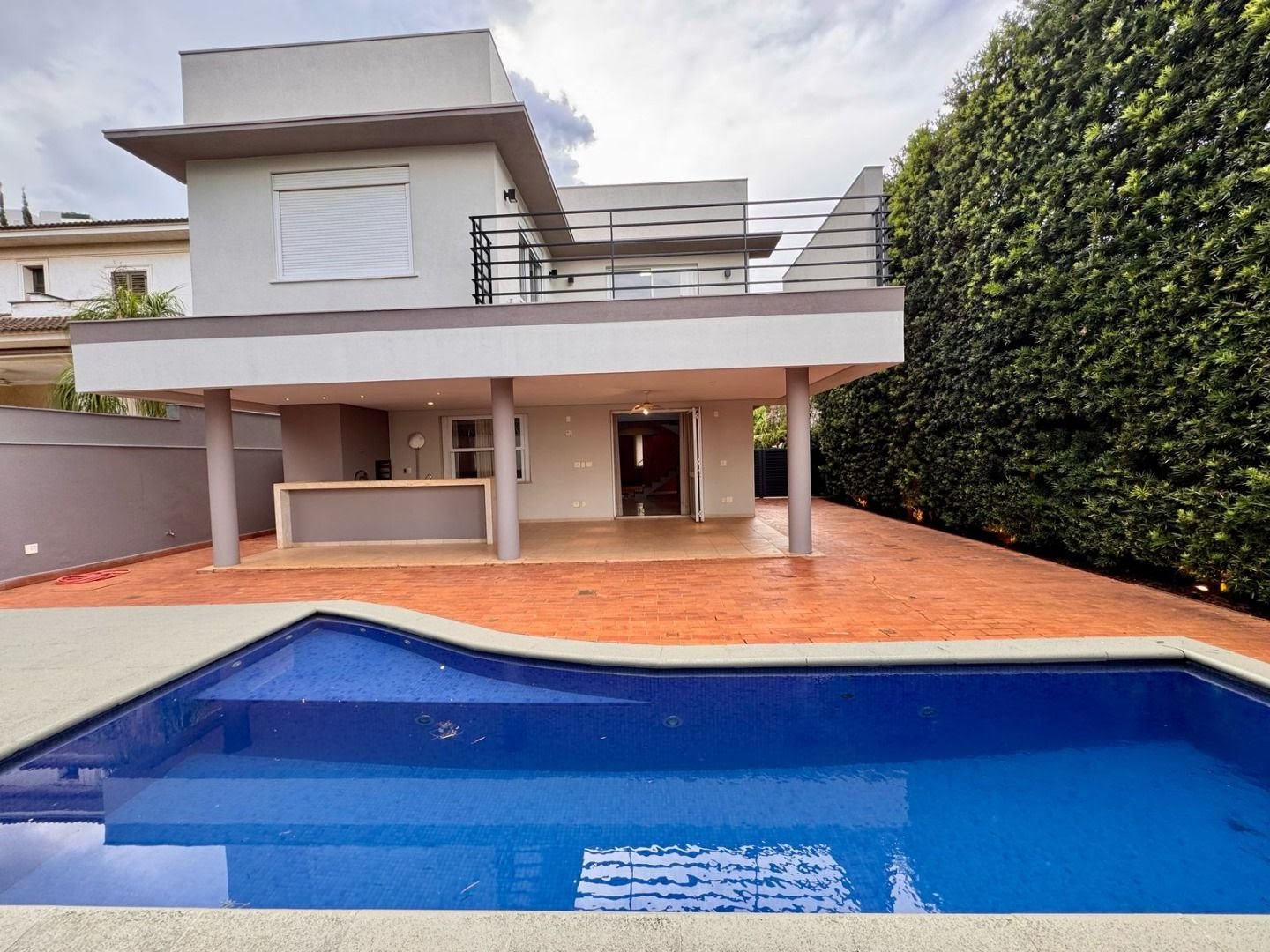 Casa para alugar com 3 quartos, 3 banheiros, 3 vagas e 333m² no Jardim Botânico, Ribeirão Preto — foto principal