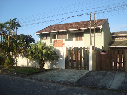 Sobrado próximo ao mar a venda em Matinhos