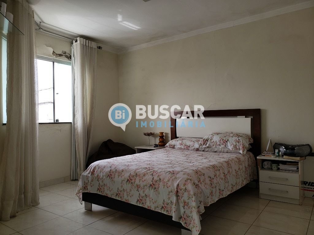 Casa à venda com 4 quartos, 4 suítes, 2 vagas e 202m² no Cidade Nova, Feira de Santana (BA) — foto 12 de 26