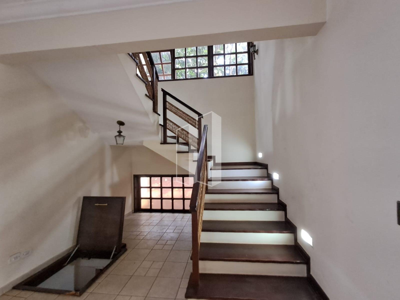 Casa à venda com 4 quartos, 4 suítes, 6 vagas e 600m² no Jardim Florença, Goiânia (GO) — foto 4 de 30