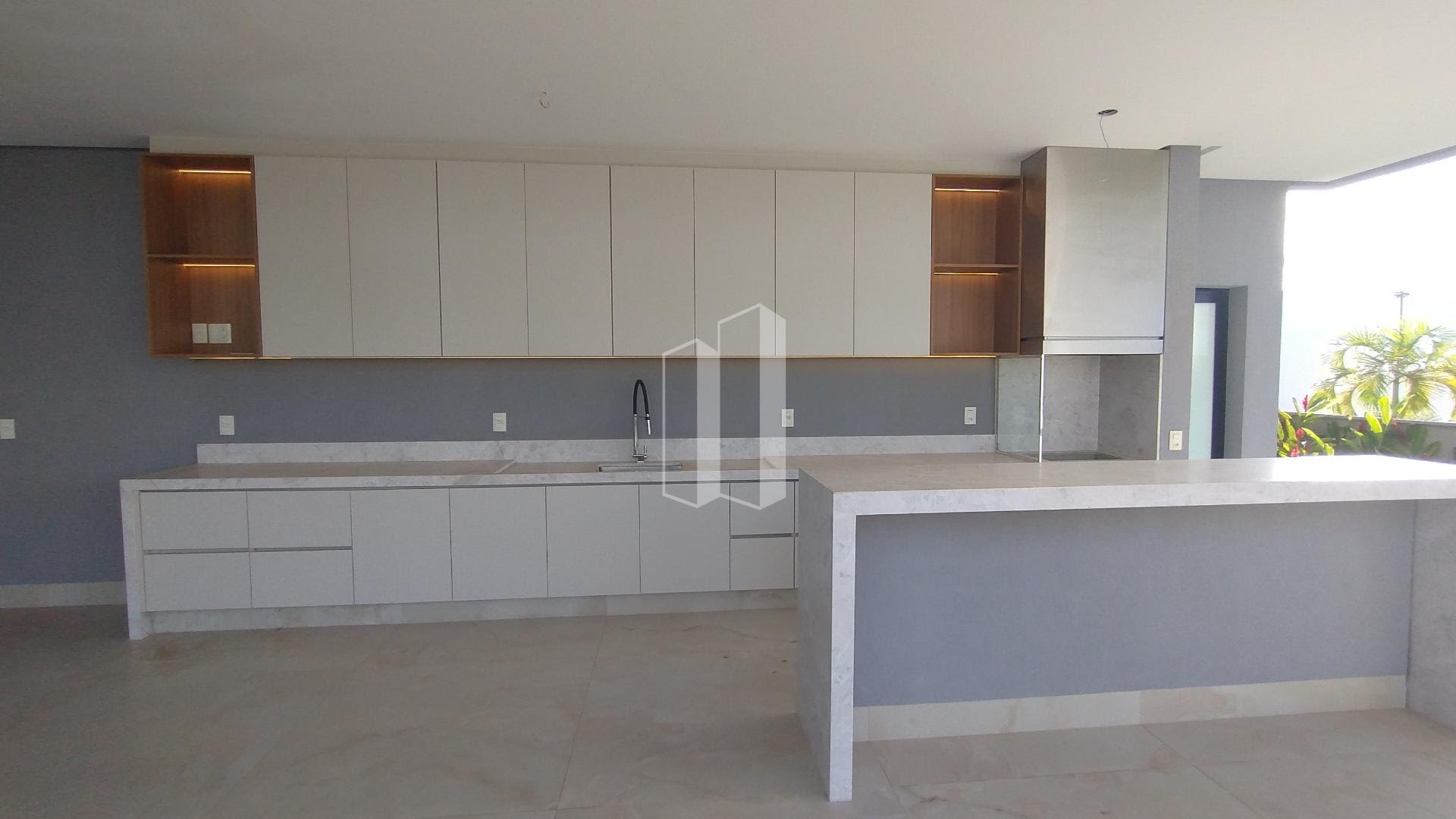 Casa à venda com 5 quartos, 5 suítes, 6 vagas e 470m² no Residencial Alphaville Flamboyant, Goiânia (GO) — foto 8 de 17