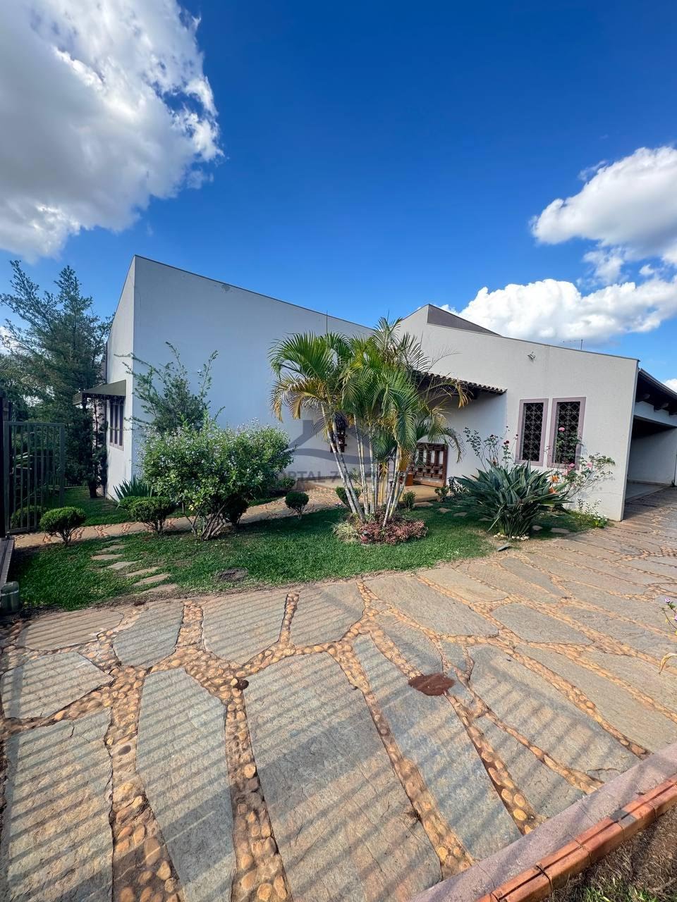 Casa à venda com 5 quartos, 1 suíte, 5 vagas e 485m² no Esplanada do Moinho, Sete Lagoas (MG) — foto 2 de 30