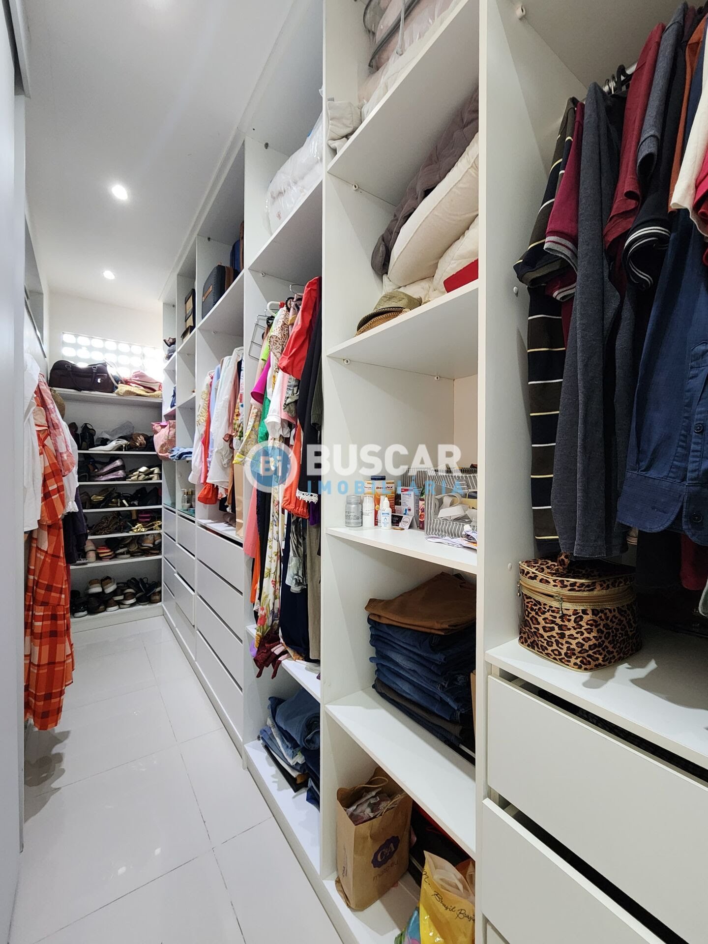 Casa à venda com 4 quartos, 3 suítes, 2 vagas e 168m² no Sim, Feira de Santana (BA) — foto 8 de 17