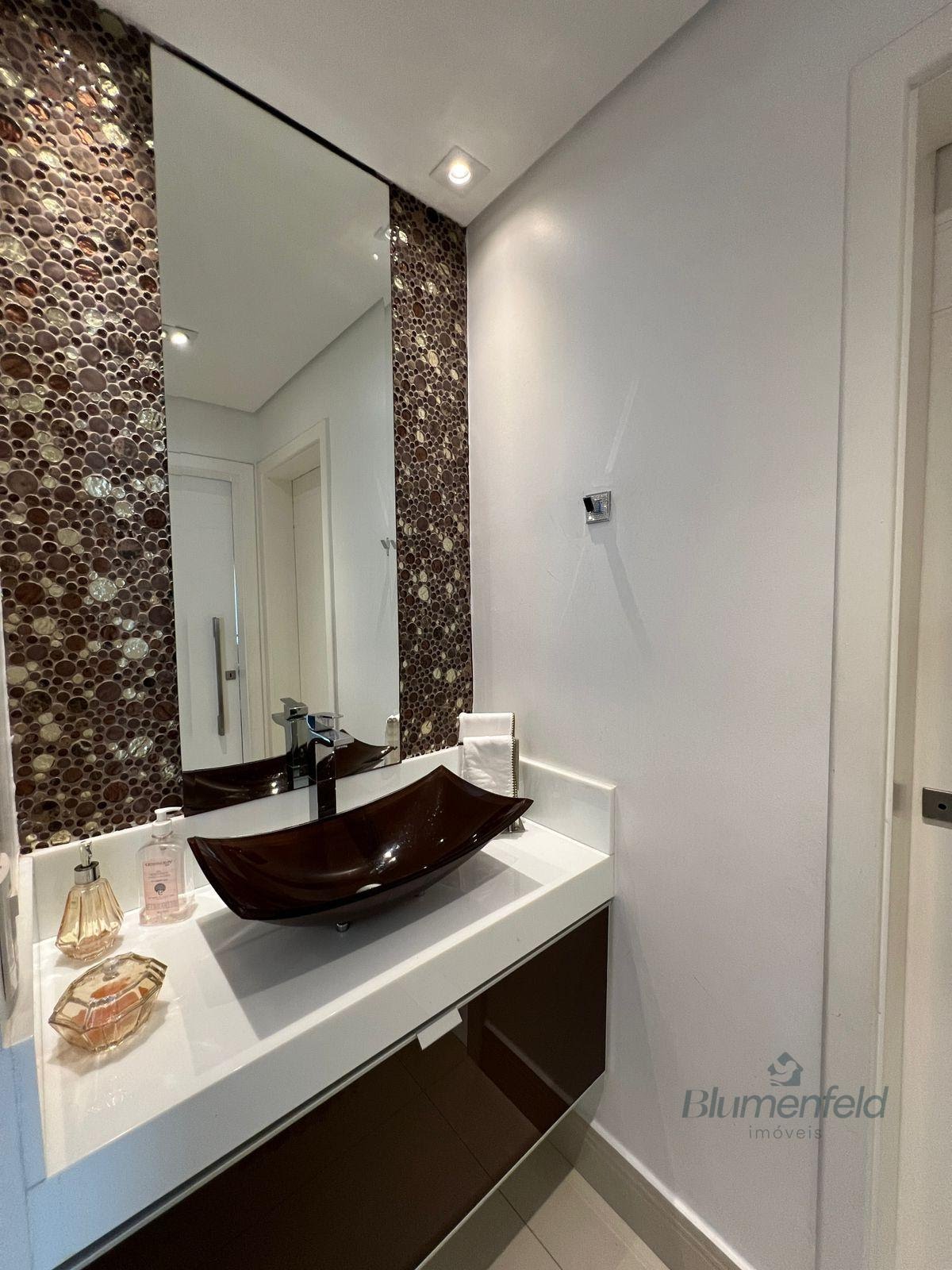 Casa à venda com 4 quartos, 4 suítes, 3 vagas e 344m² no Condomínio Real Park, Arujá (SP) — foto 17 de 18