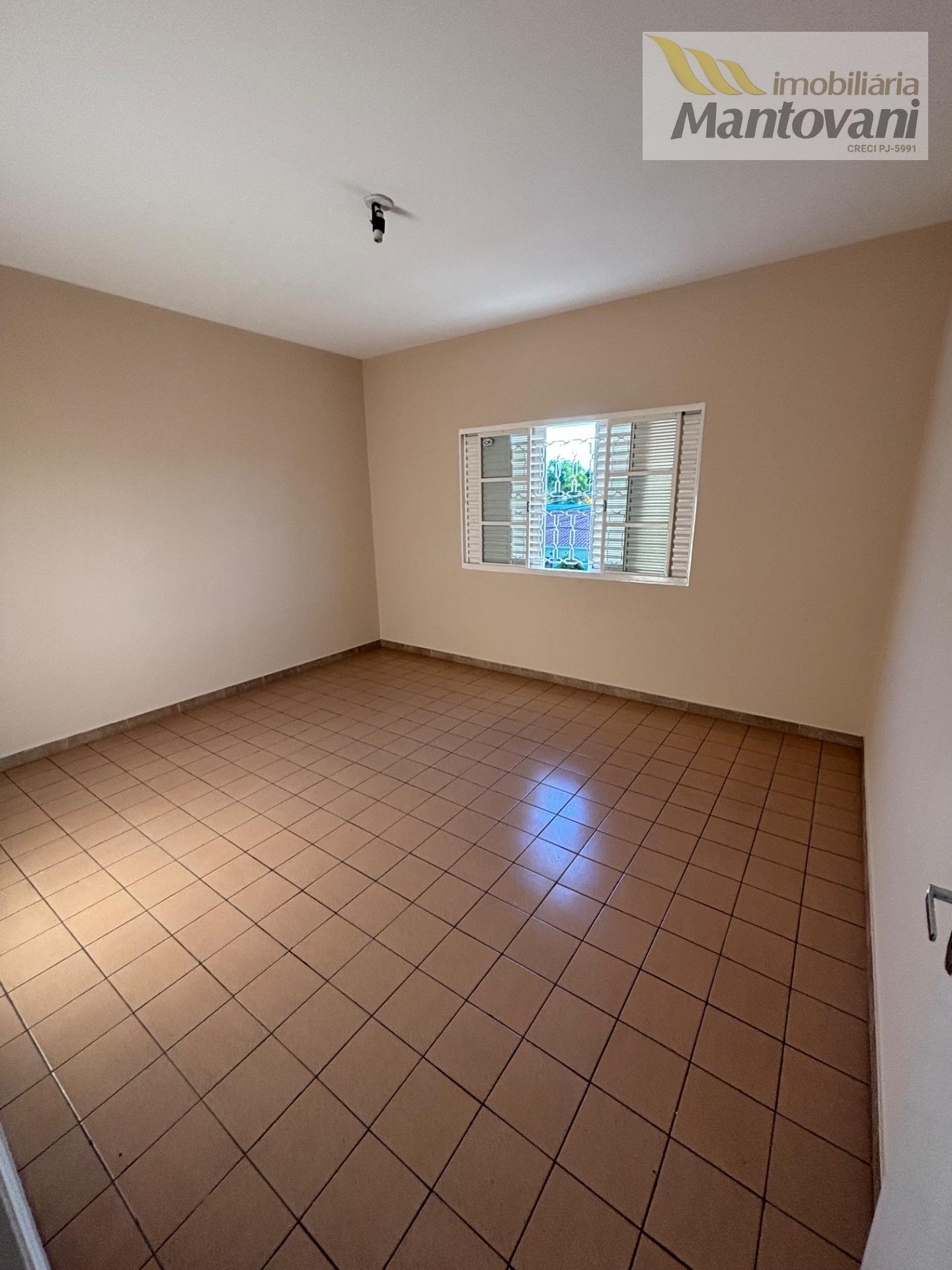 Casa à venda com 4 quartos, 1 suíte, 2 vagas e 245m² no Jardim São Paulo, Tatuí (SP) — foto 15 de 18