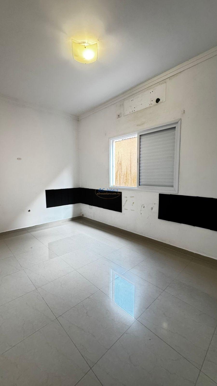Casa à venda com 3 quartos, 1 suíte, 4 vagas e 180m² no Vila Caiçara, Praia Grande (SP) — foto 15 de 27