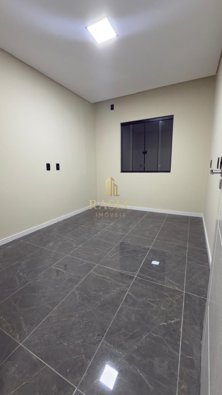 Casa à venda com 3 quartos, 1 suíte, 2 vagas e 109m² no São João, Brusque (SC) — foto 9 de 13