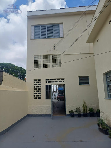 fundos da casa maior 