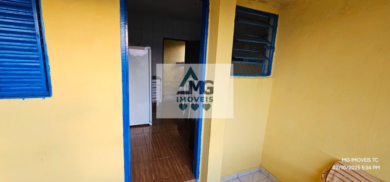 Casa à venda com 3 quartos, 2 banheiros, 2 vagas e 250m² no Jardim das Acácias, Três Corações (MG) — foto 8 de 10