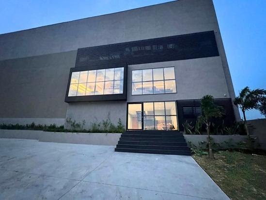 Comercial para alugar com 6 banheiros e 3000m² no Bairro do Portão, Arujá — foto principal