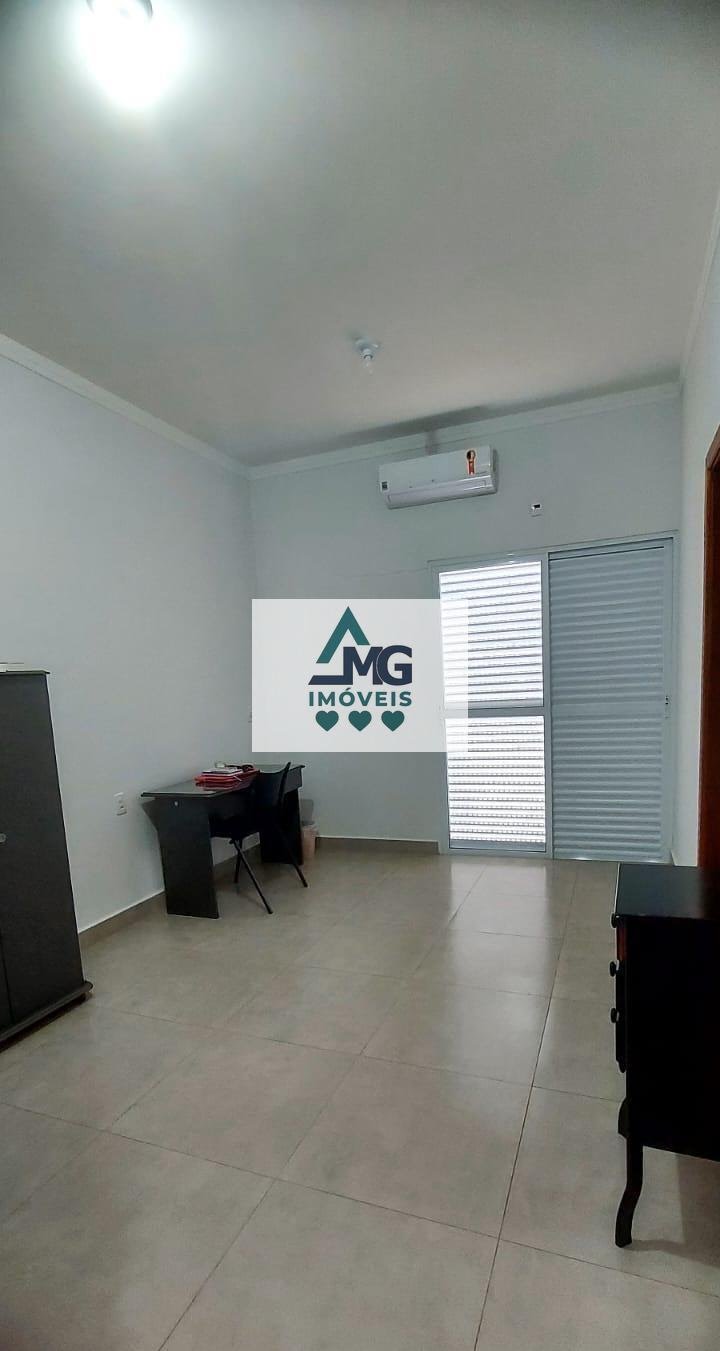 Casa à venda com 3 quartos, 3 suítes, 2 vagas e 220m² no Jardim Umuarama, Três Corações (MG) — foto 16 de 30