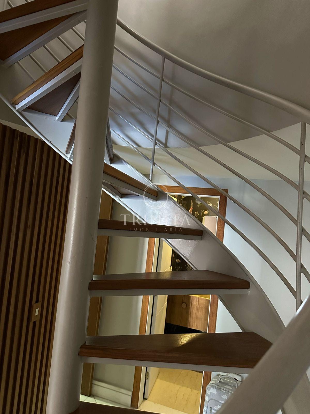 Escada - Lagoa - Cobertura Triplex - Trinità IMobiliária