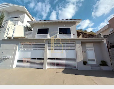Casa moderna em Jardim Vitoria  -  Poços de Caldas