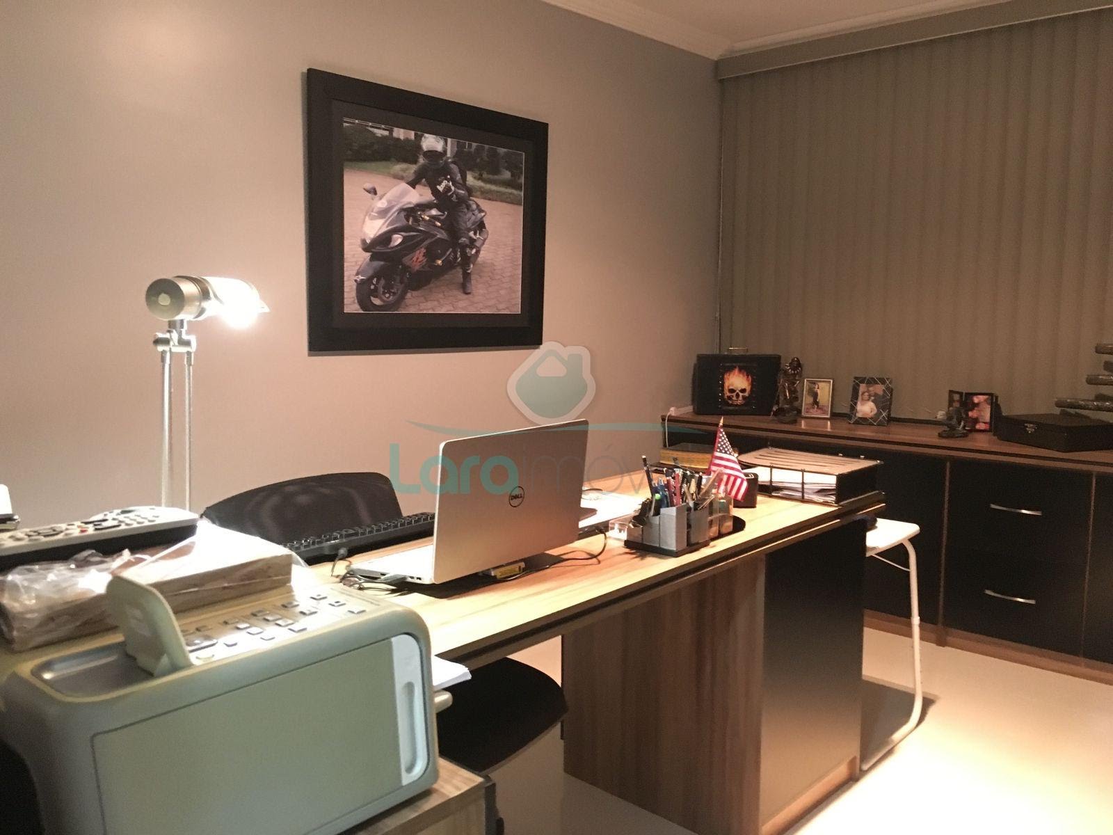 Casa à venda com 4 quartos, 2 suítes, 6 vagas e 383m² no Lagoa, Macaé (RJ) — foto 8 de 26