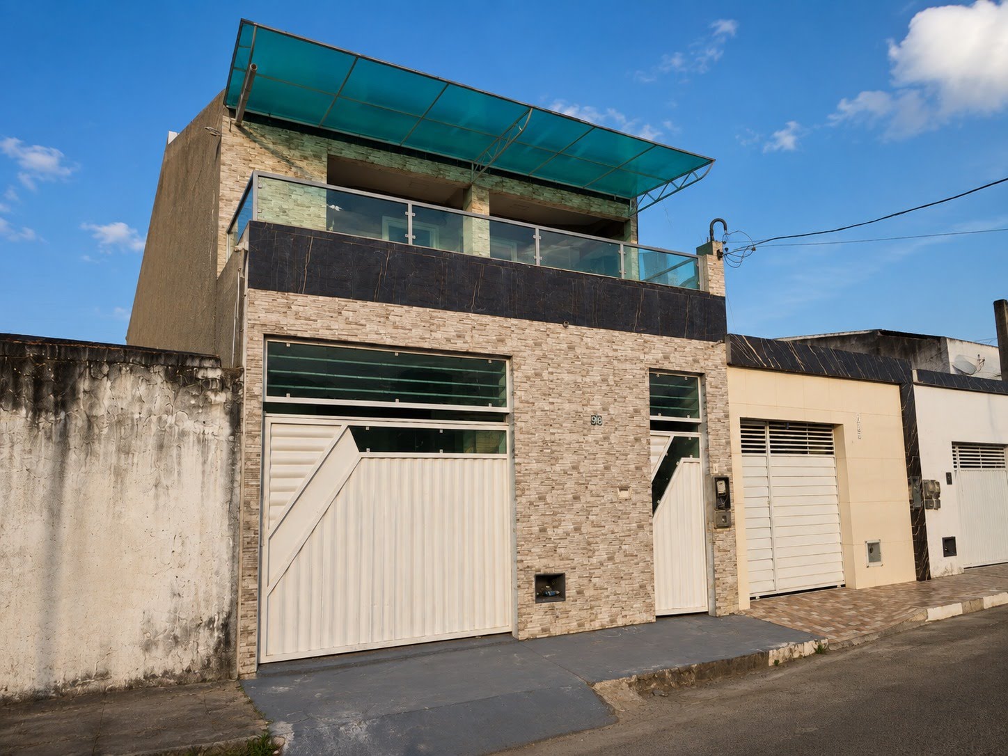Casa à venda com 3 quartos, 2 suítes, 2 vagas e 273m² no Jardim Cruzeiro, Feira de Santana (BA) — foto 2 de 16