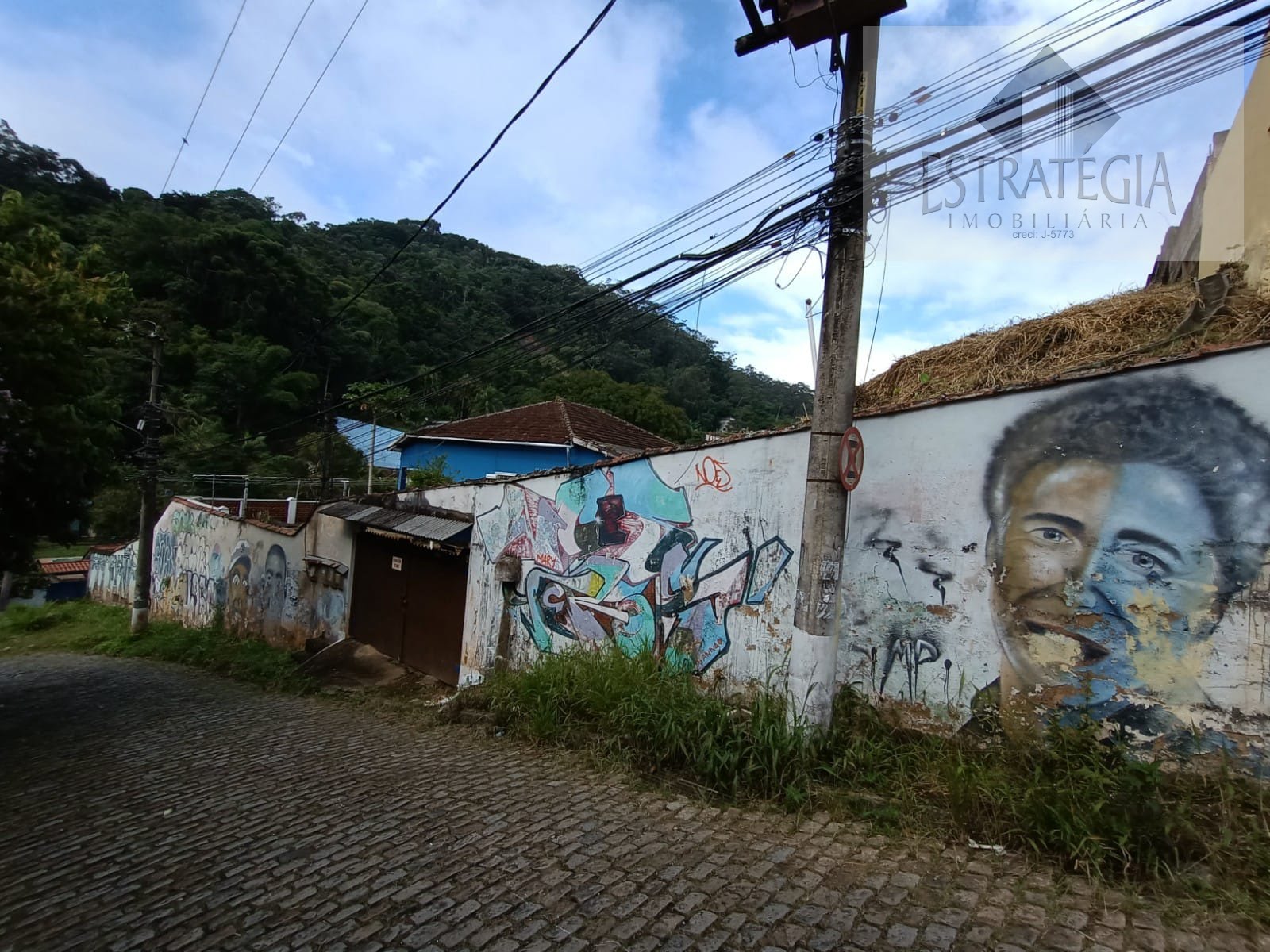 Casa à venda com 3 quartos, 1 suíte, 6 vagas e 380m² no Castelânea, Petrópolis (RJ) — foto 16 de 24