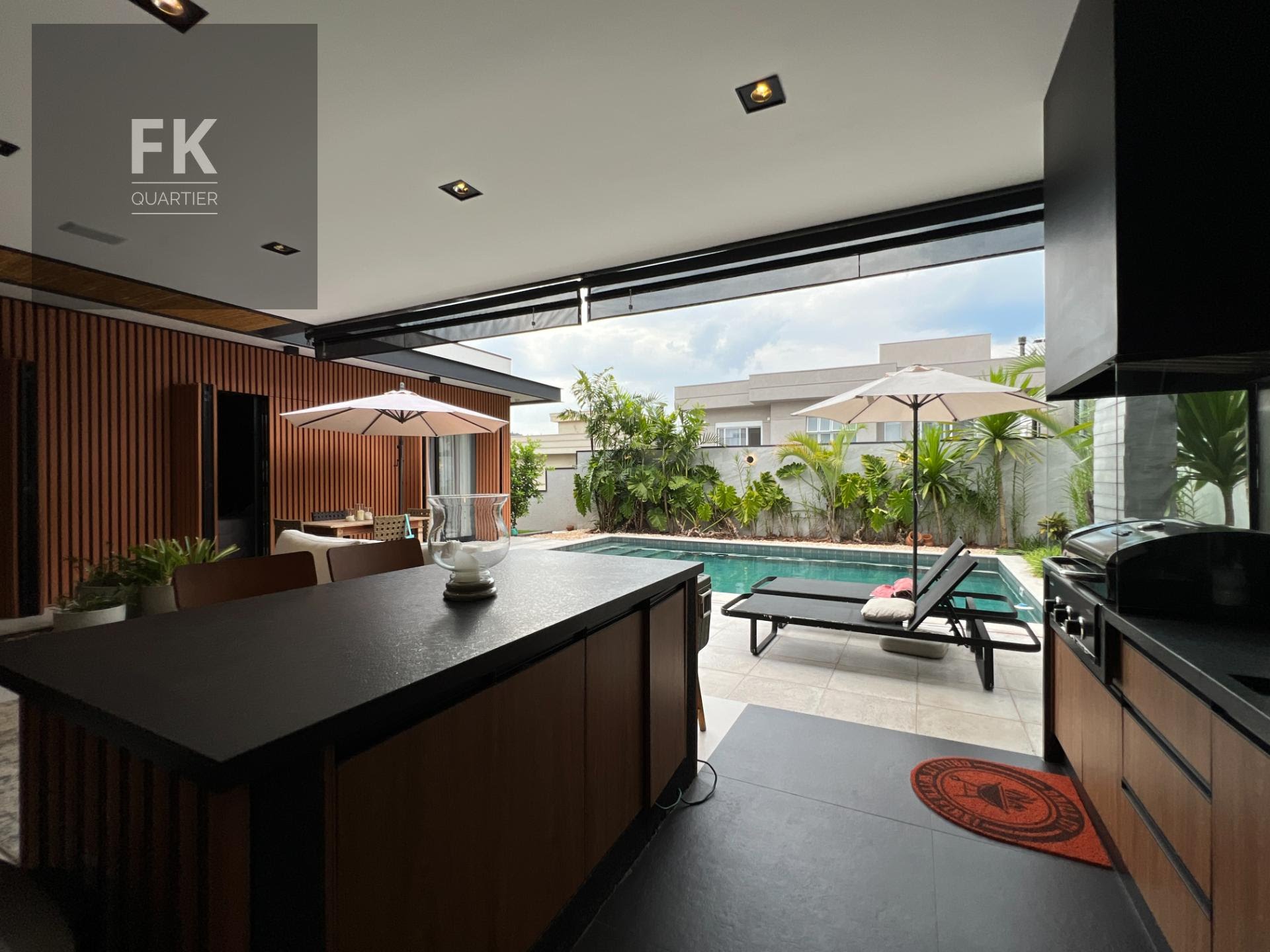 Casa à venda com 3 quartos, 3 suítes, 4 vagas e 382m² no Cidade Tamboré, Santana de Parnaíba (SP) — foto 24 de 30