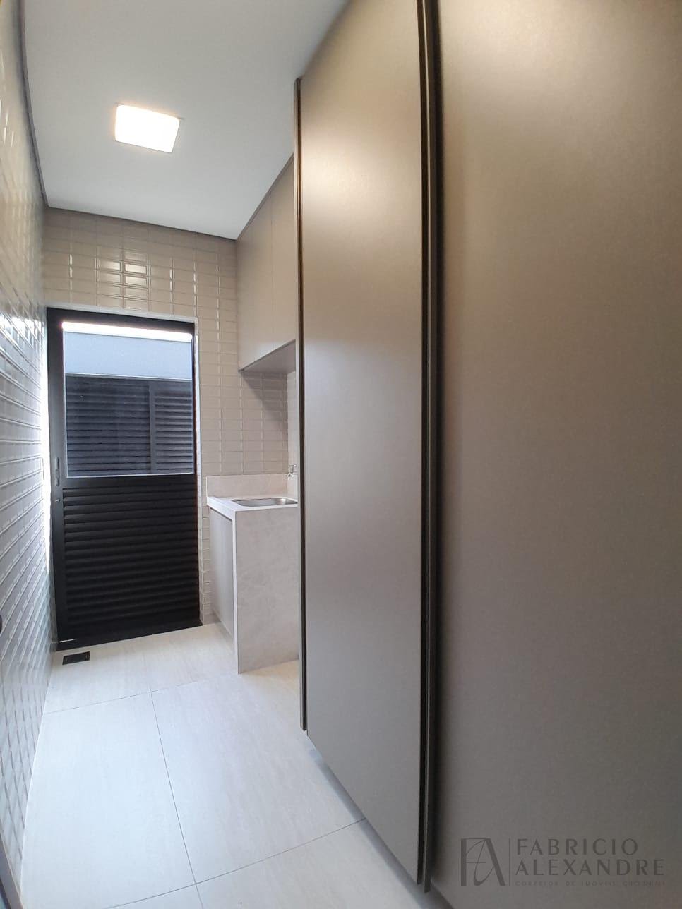 Casa à venda com 4 quartos, 4 suítes, 4 vagas e 330m² no Parque Residencial Damha V, São José do Rio Preto (SP) — foto 5 de 30