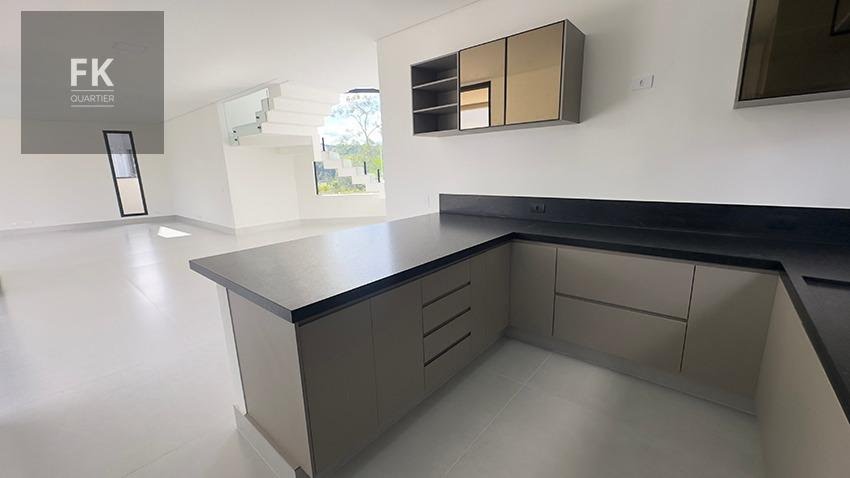 Casa à venda com 4 quartos, 4 suítes, 4 vagas e 350m² no Tambore, Santana de Parnaíba (SP) — foto 9 de 28